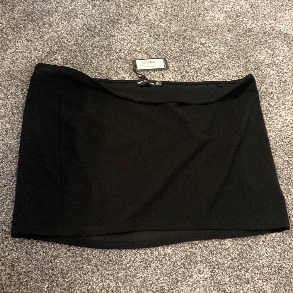 pretty little thing crepe bandeau top black NWT size 20 Prettylittlething PLT